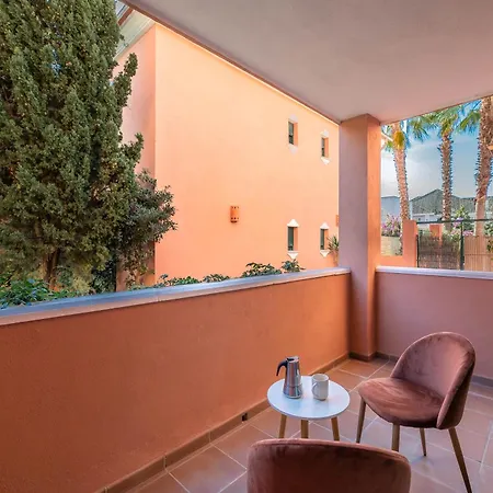 Cabopino, Cerca De Todo Apartament