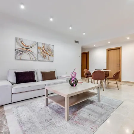 Apartament Cabopino, Cerca De Todo